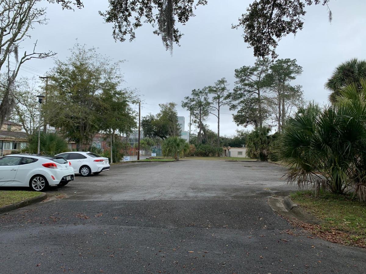 Modern House Minutes From Downtown Gainesville, Uf, Va & More! Eksteriør billede
